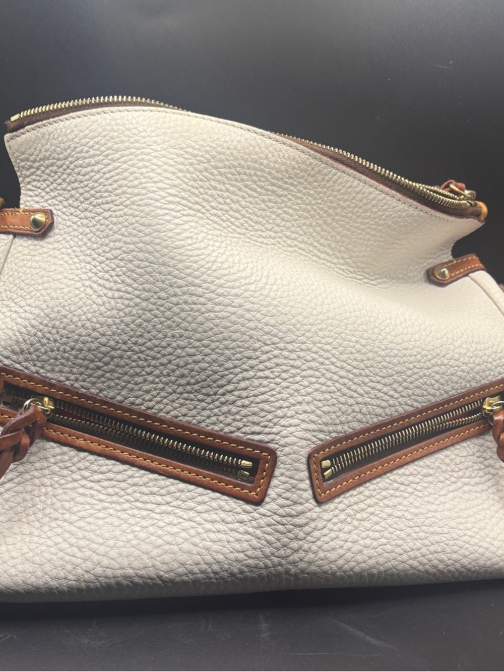 Dooney Bourke Pebble Grain White Leather Double Zip Pocket Hobo Bag Florentine - Picture 5 of 9